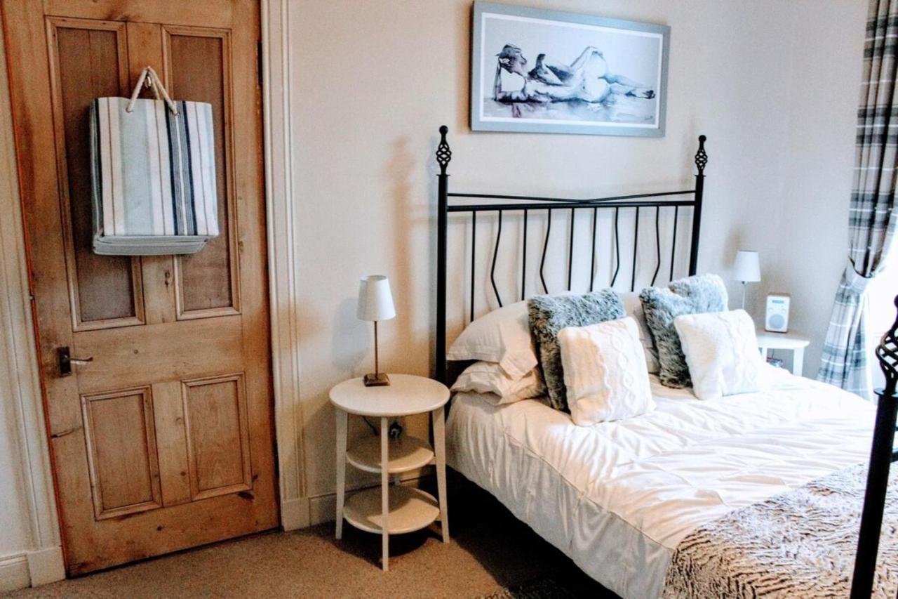 Cosy And Modern Apartment In Central Edinburgh Bagian luar foto